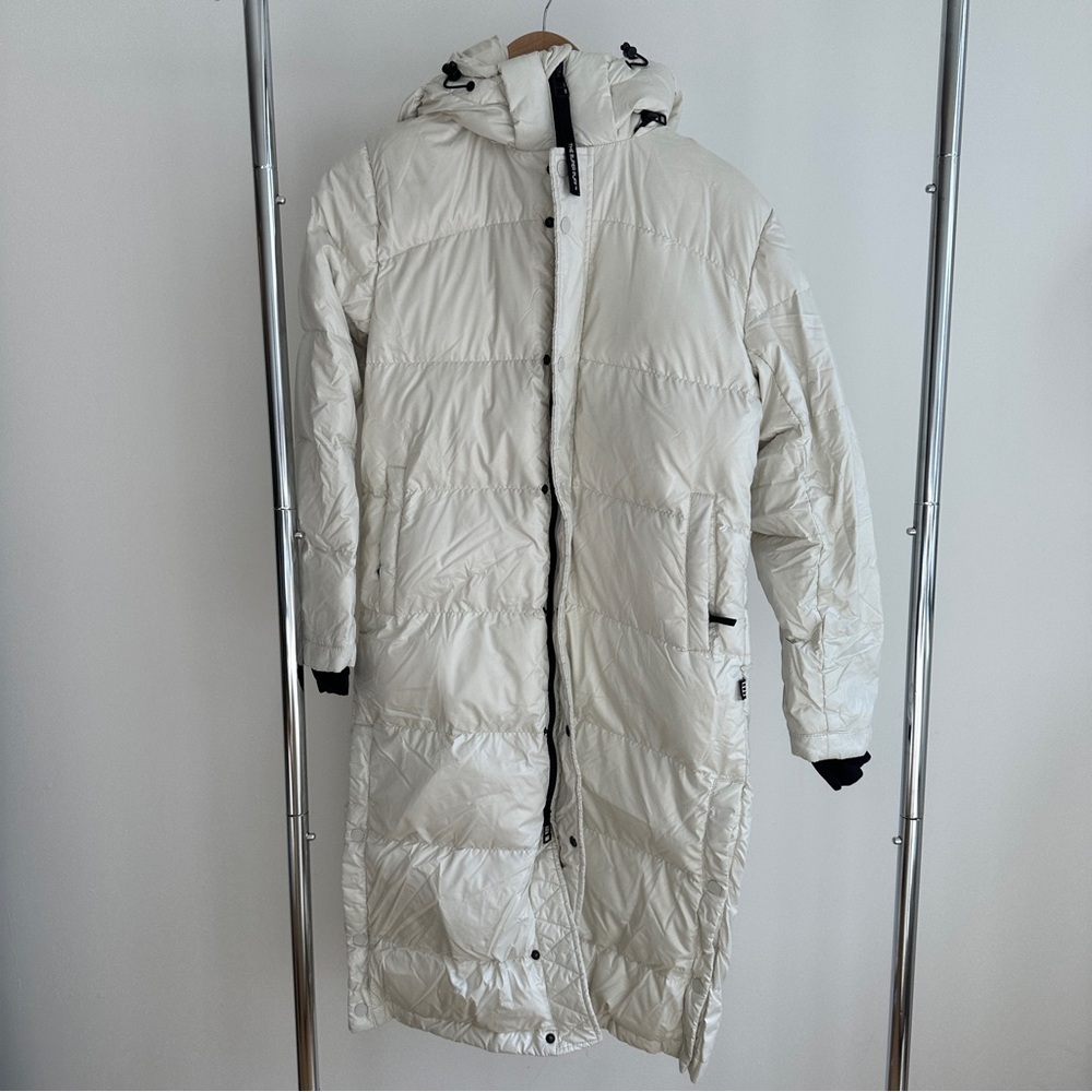Aritizia Super Puff Long Birch High Gloss